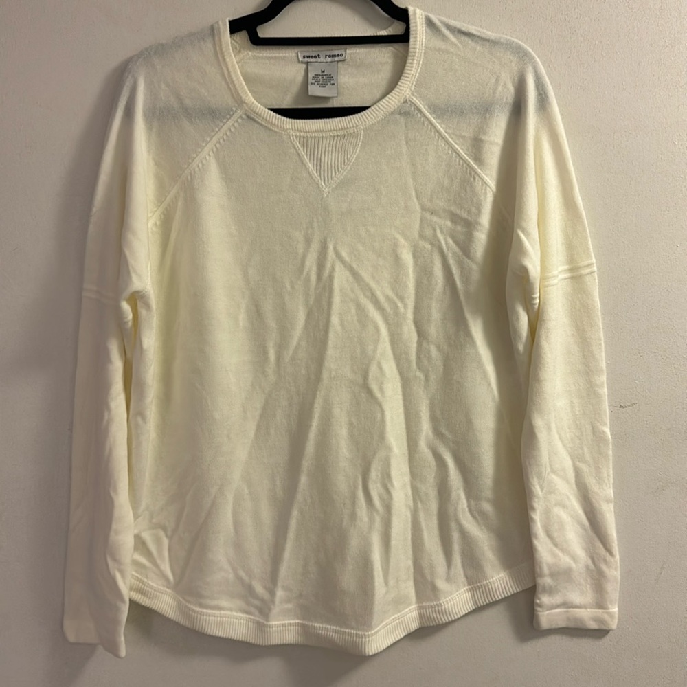 White crew neck sweater